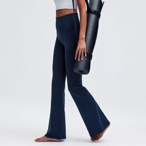 Lululemon Groove Nulu Super-High-Rise Flared Pant *Regular